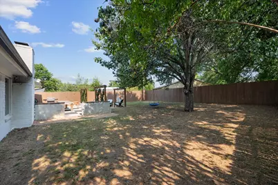 7605 Fox River Court, Fort Worth, TX 76120 - Photo 39