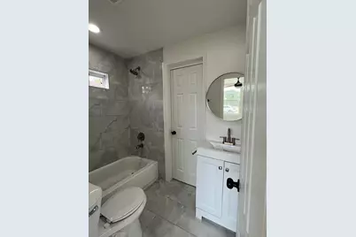 4011 Carpenter Avenue, Dallas, TX 75210 - Photo 13