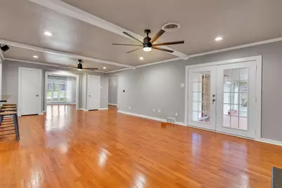 9856 Shoreview Road, Dallas, TX 75238 - Photo 13