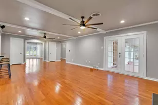 9856 Shoreview Rd, Dallas, TX 75238 - Photo 13