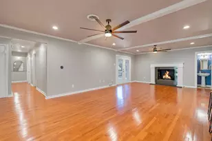 9856 Shoreview Rd, Dallas, TX 75238 - Photo 11