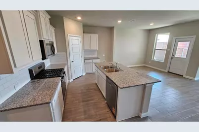 7717 Tuscarora Drive, Denton, TX 76259 - Photo 3