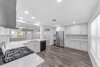13215 Blossomheath Lane, Dallas, TX 75240 - Photo 17