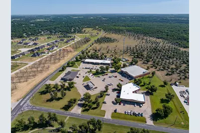 3700 Tremont Lane, Granbury, TX 76049 - Photo 7