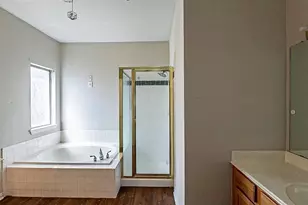 200 Courtney Ln, McKinney, TX 75071 - Photo 7