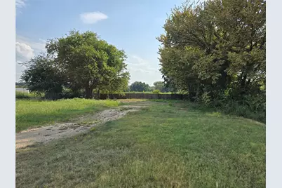 800 S Parkway Drive, Alvarado, TX 76009 - Photo 3