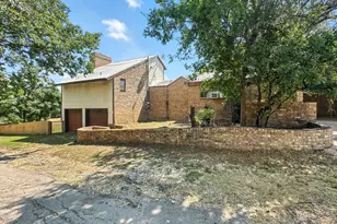 601 E Henry St, Hamilton, TX 76531 - Photo 5