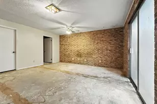 601 E Henry St, Hamilton, TX 76531 - Photo 33