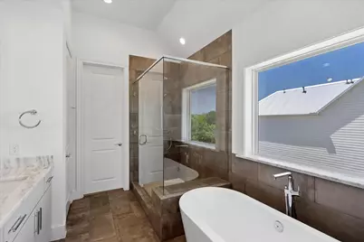 1362 E Crosby Road, Carrollton, TX 75006 - Photo 17