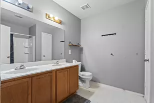 1034 Hollow Oak Rd, Lancaster, TX 75134 - Photo 23