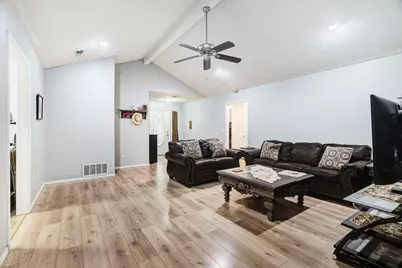 2705 Briarwood Drive, Paris, TX 75460 - Photo 3