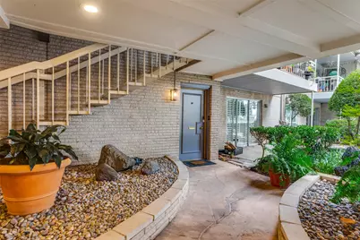 2301 Ridgmar Plaza #17, Fort Worth, TX 76116 - Photo 3