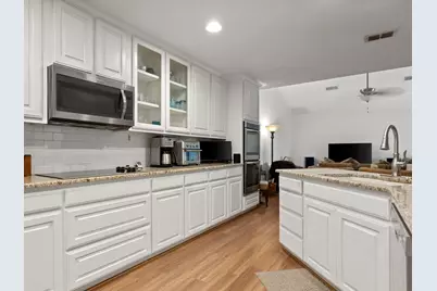 6504 Lago Vista Drive, Benbrook, TX 76132 - Photo 5