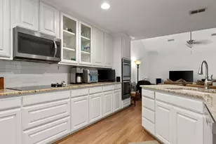 6504 Lago Vista Dr, Benbrook, TX 76132 - Photo 5