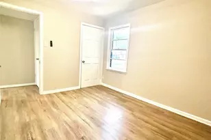 806 E Beth St, Whitney, TX 76692 - Photo 11