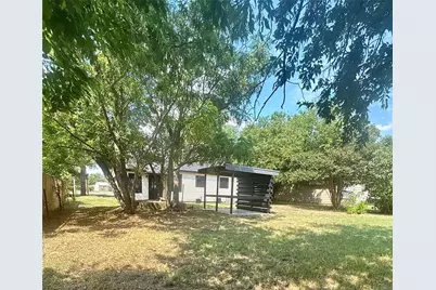 806 E Beth Street, Whitney, TX 76692 - Photo 17