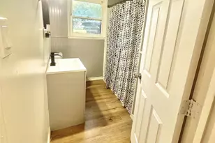 806 E Beth St, Whitney, TX 76692 - Photo 15