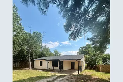 806 E Beth Street, Whitney, TX 76692 - Photo 1