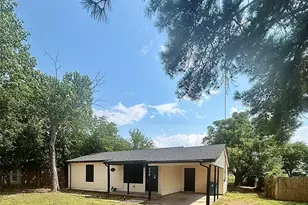 806 E Beth St, Whitney, TX 76692 - Photo 1