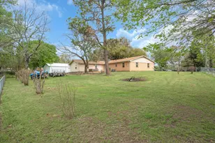 542 S Houston St, Edgewood, TX 75117 - Photo 35