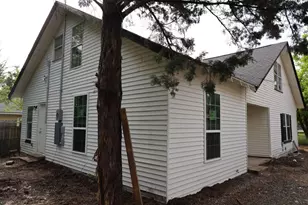 818 E Palestine St, Mexia, TX 76667 - Photo 3