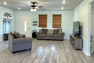 2813 Catfish Ct, Granbury, TX 76048 - Photo 7