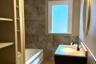 900 James St, Sweetwater, TX 79556 - Photo 9