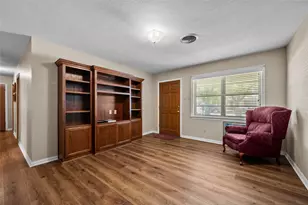 117 S Bermuda St, Lacy Lakeview, TX 76705 - Photo 7