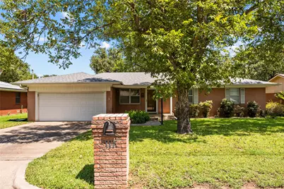 117 S Bermuda Street, Lacy Lakeview, TX 76705 - Photo 3