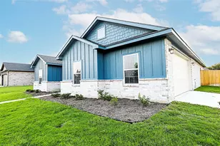 1412 Mason St, Bowie, TX 76230 - Photo 3