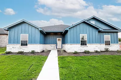 1412 Mason Street, Bowie, TX 76230 - Photo 21