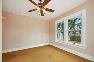 1042 N Clinton Ave, Dallas, TX 75208 - Photo 27