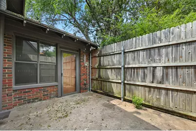 1042 N Clinton Avenue, Dallas, TX 75208 - Photo 35