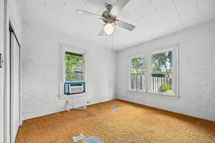 1042 N Clinton Ave, Dallas, TX 75208 - Photo 29