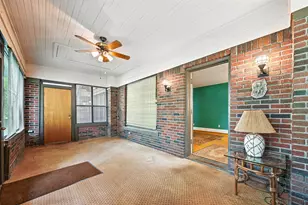 1042 N Clinton Ave, Dallas, TX 75208 - Photo 7