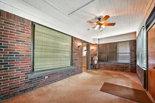 1042 N Clinton Ave, Dallas, TX 75208 - Photo 5