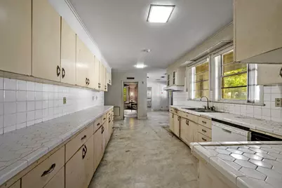 1114 W Walker Street, Denison, TX 75020 - Photo 9