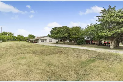 508 E Travis Street, Leonard, TX 75452 - Photo 5