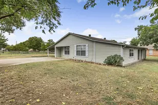 508 E Travis St, Leonard, TX 75452 - Photo 3