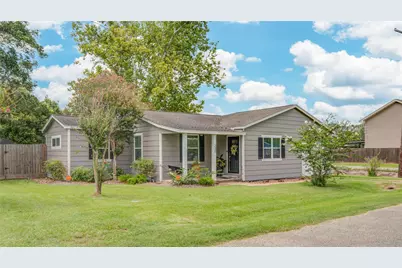 230 2nd Street, Brazoria, TX 77422 - Photo 1
