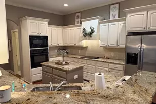 1133 Camden Ct Cir, Woodway, TX 76712 - Photo 9