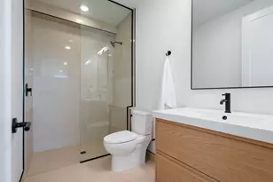 1424 Canada Dr, Dallas, TX 75212 - Photo 9