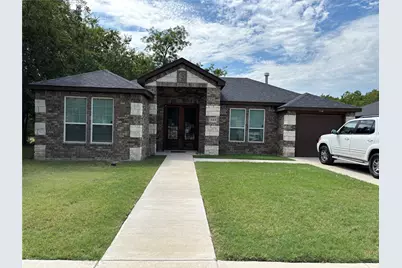 343 N Morris Street, Gainesville, TX 76240 - Photo 1