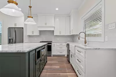 2923 Reuter Avenue, Waco, TX 76708 - Photo 11