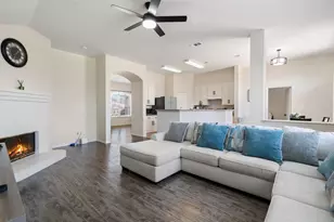 2124 Hickory Ridge Dr, Mesquite, TX 75181 - Photo 9