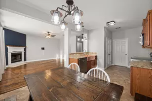 12013 Rowsley Ln, Burleson, TX 76028 - Photo 15
