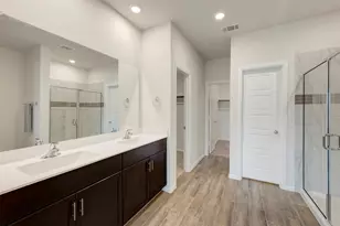 111 Hudson Ln, Justin, TX 76247 - Photo 5