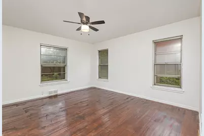 1539 Nokomis Avenue, Dallas, TX 75224 - Photo 13