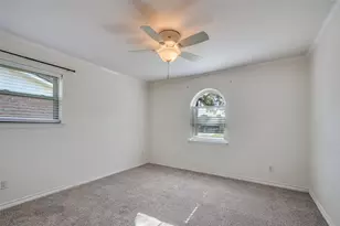 1332 W Redbud Dr, Hurst, TX 76053 - Photo 15