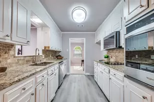 1332 W Redbud Dr, Hurst, TX 76053 - Photo 11